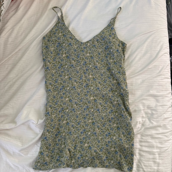 Reformation Ventura Dress in Sprite - Picture 4 of 6